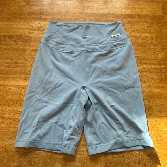 Gymshark Biker Shorts - Picture 1 of 3